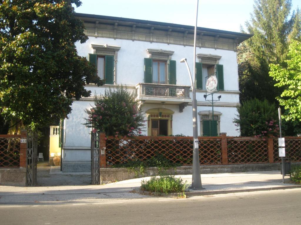 Villa Patrizia B&B ルッカ エクステリア 写真