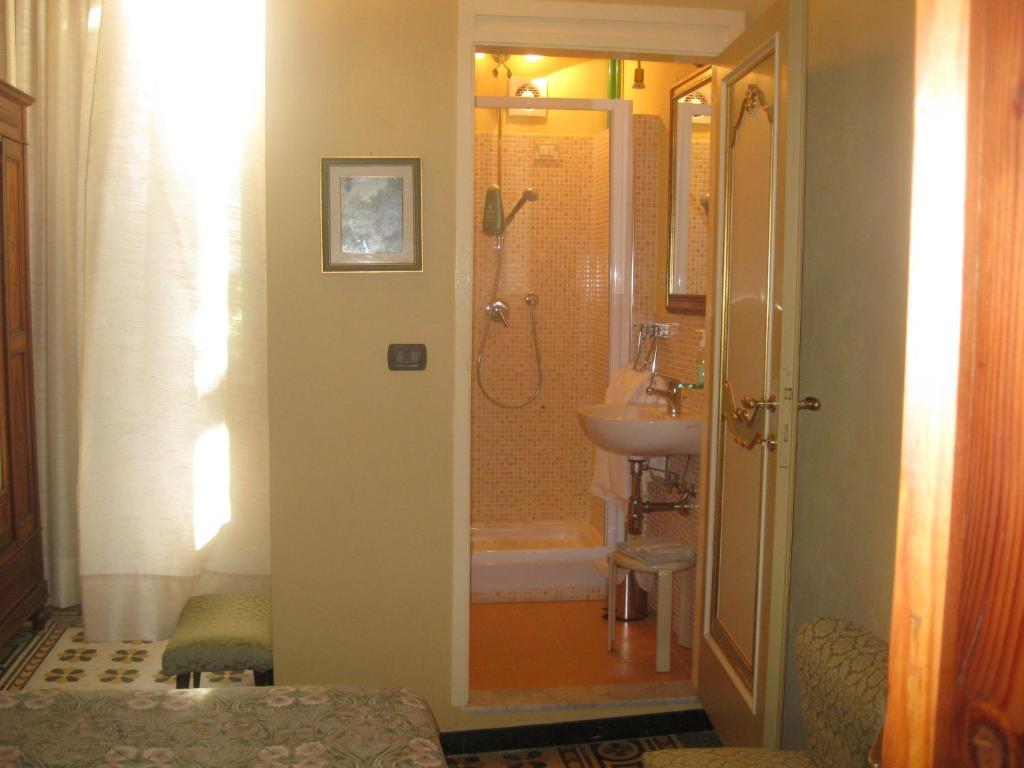 Villa Patrizia B&B ルッカ 部屋 写真