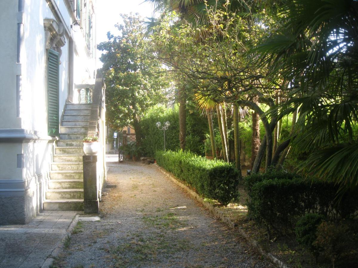 Villa Patrizia B&B ルッカ エクステリア 写真